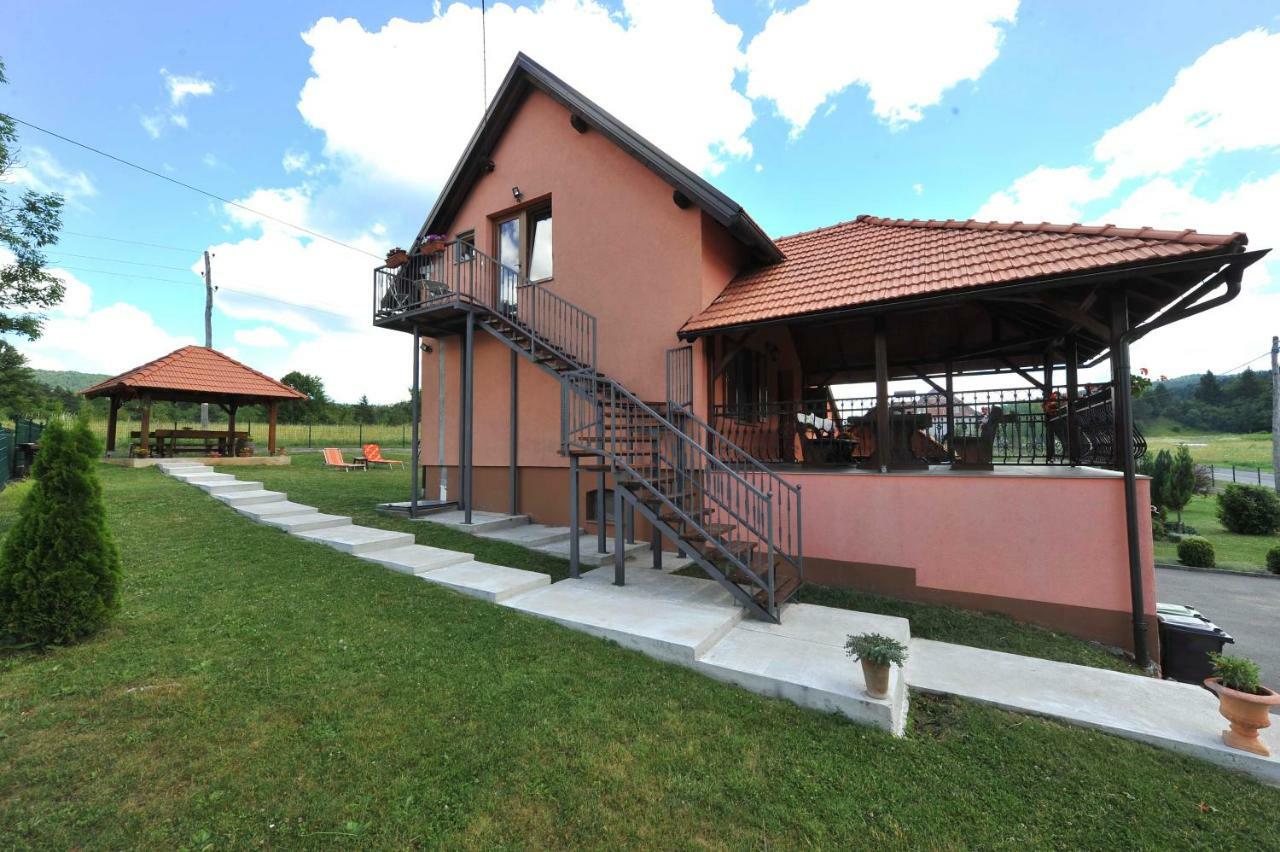 Apartments Relax Saborsko ภายนอก รูปภาพ
